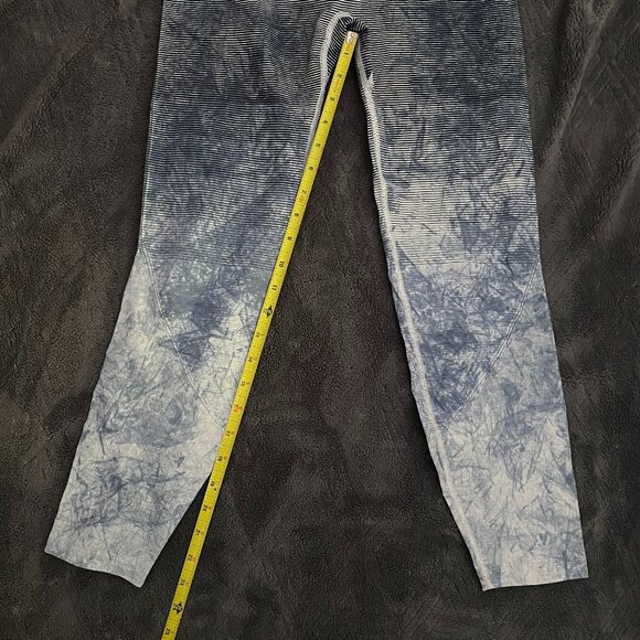 Lululemon Ebb to Train Tight, Wash White / Black / Luna Size 10 - Picture 3 of 6